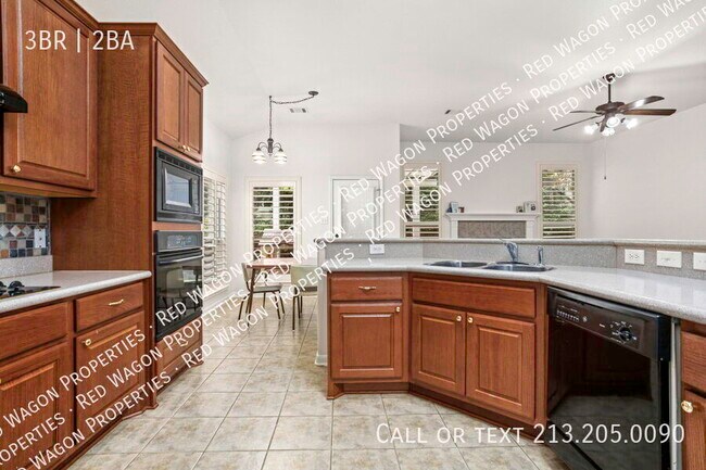Building Photo - 211 Aster Trail