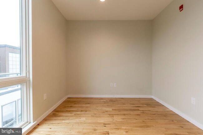 Building Photo - 1317 Frankford Ave