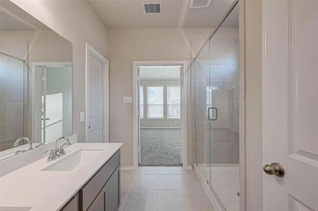 Building Photo - 8910 Oak Ivy Ln
