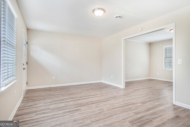 Building Photo - 660 Thomasville Blvd SE