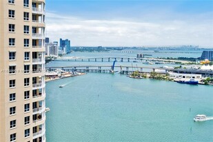 Building Photo - 808 Brickell Key Dr