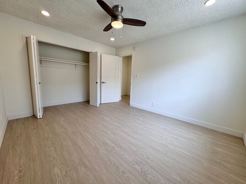 Building Photo - 3532 Keystone Av