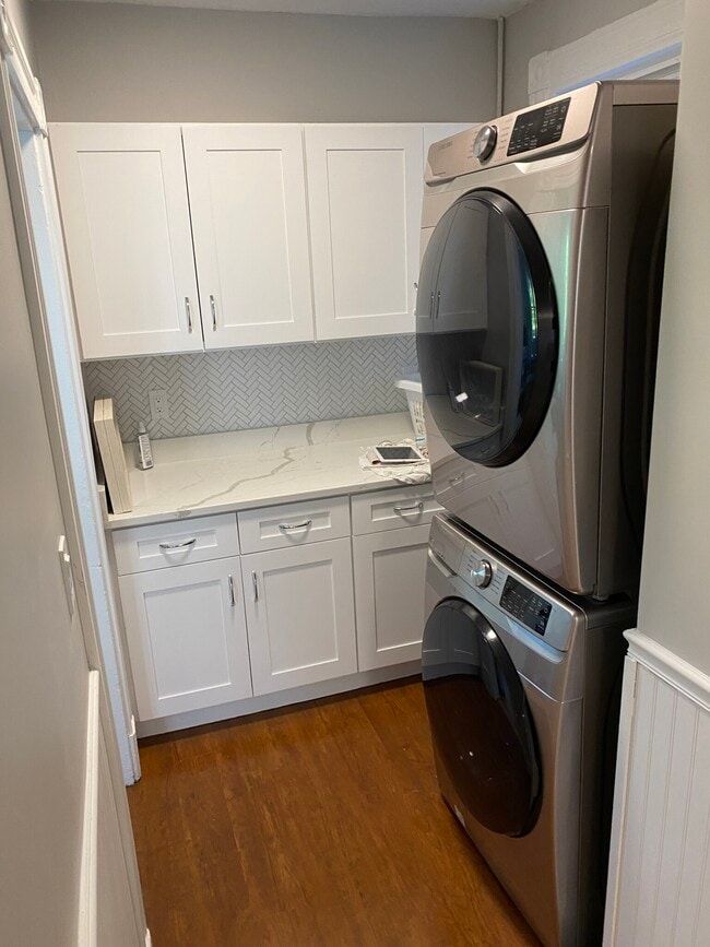 Building Photo - 69 Brook St