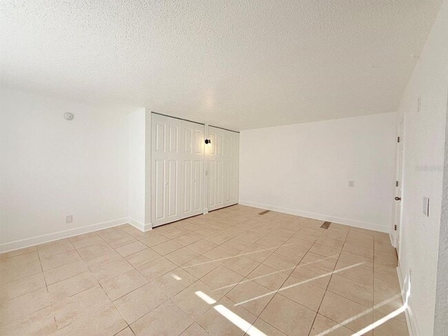 Building Photo - 3301 58th Ave S