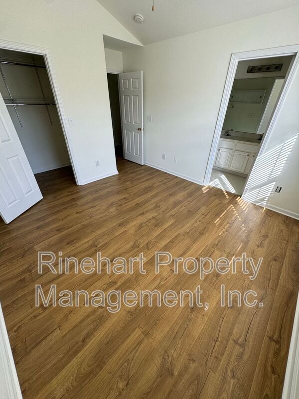 Building Photo - 742 Shellstone Pl