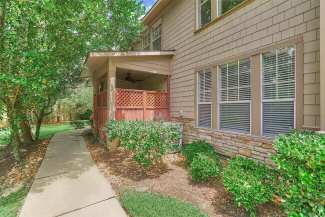 Building Photo - 25 Scarlet Woods Ct