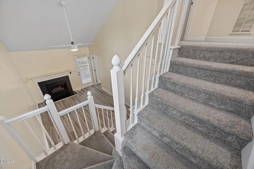 Building Photo - Room in Townhome on Oakland Hills Way
