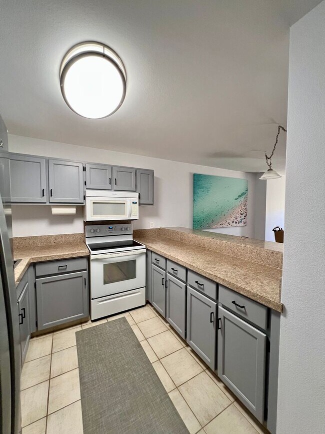 Building Photo - Long-Term Rental – 2 Bedroom, 2 Bath Condo...