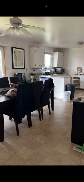 Building Photo - 1240 Martha Way