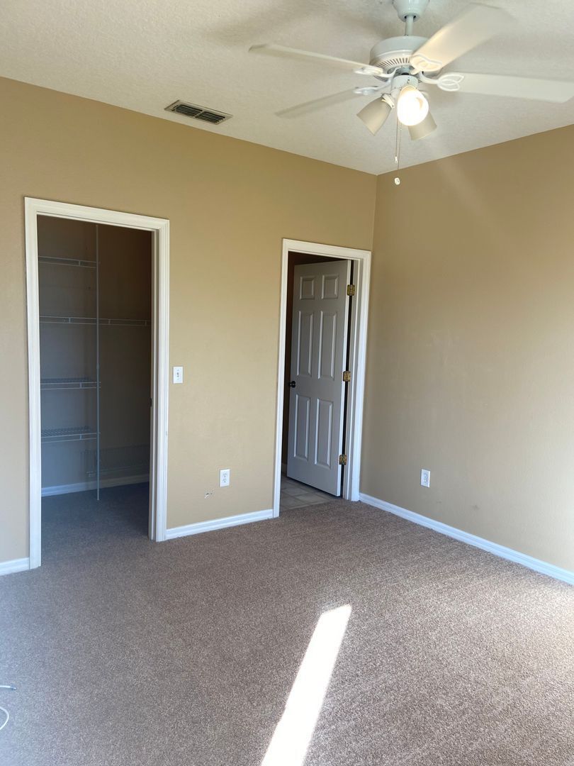 Building Photo - 628 Madina Cir