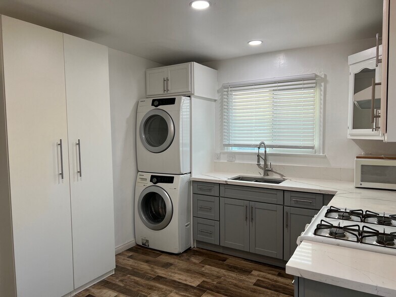 Cupboards galore - 5467 Kinston Ave
