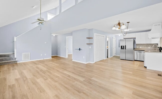 Building Photo - 7610 Sarah Dr