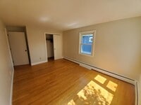 Building Photo - Spacious 3 Bd 2 Bath Condo near Alewife T in Arlington