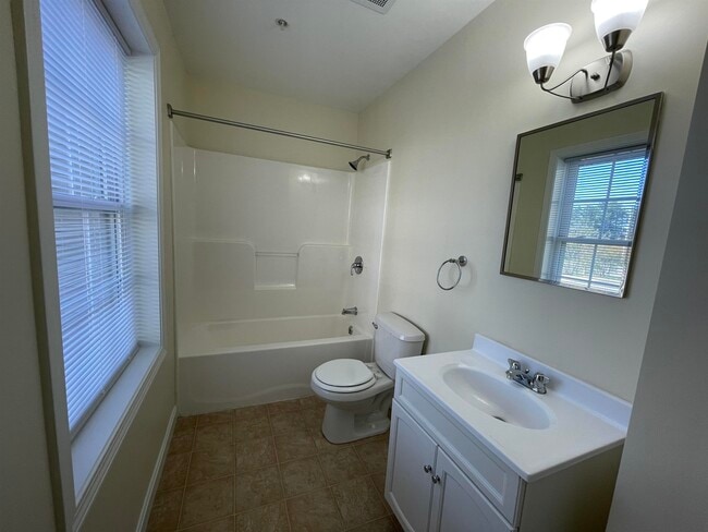 Building Photo - 10 Sentinel Court