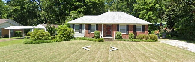 Building Photo - 707 Moss Rd