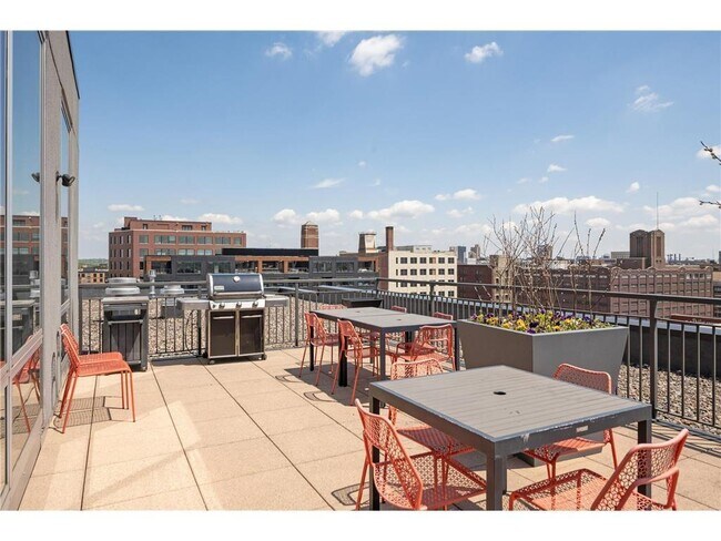 Building Photo - 730 N 4th St
