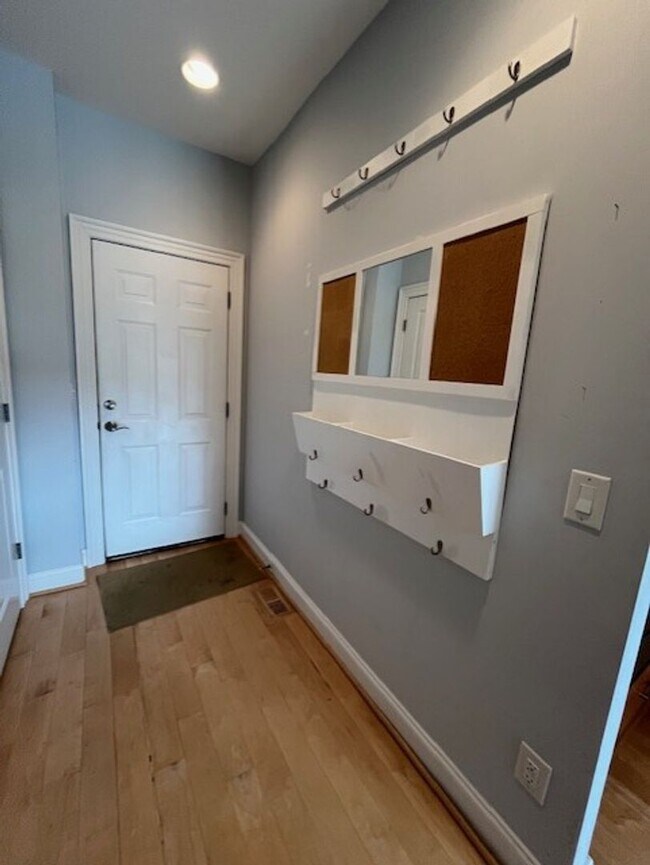 Building Photo - Welcome to Elegant Living in the Charming ...