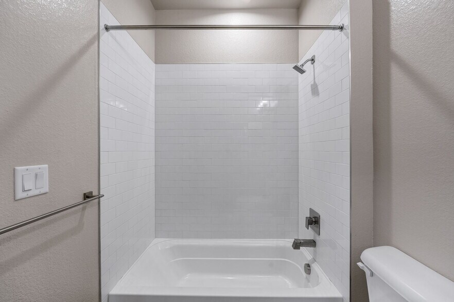 Building Photo - 6388 Nelson Ct