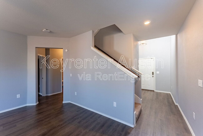 Building Photo - 5800 Kennedy St