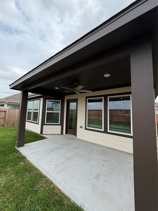 Building Photo - 8123 Kay Hbr Dr