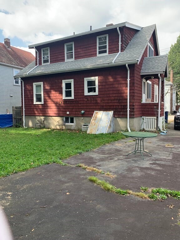 Building Photo - 328 Vermont St