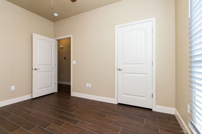 Building Photo - 9635 Mossberg St