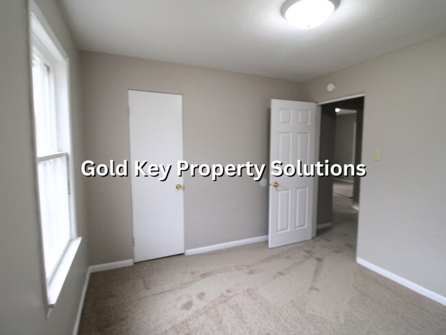 Building Photo - 2 BR 1 BA House with Covered Front Porch (NO SECTION 8)