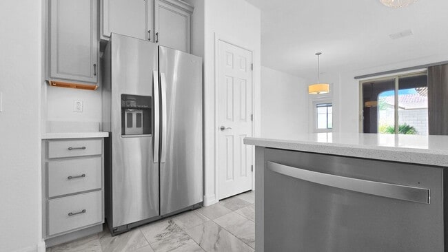 Building Photo - Gorgeous home in gated 55+ community of Canta Mia!