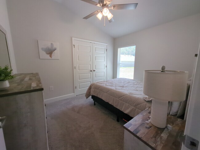 Building Photo - 980 Ibis Cir