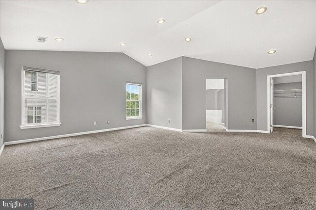 Building Photo - 6455 Saddlebrook Ln