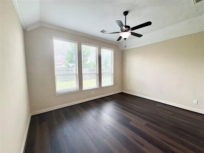 Building Photo - 21346 Huron Bend Dr