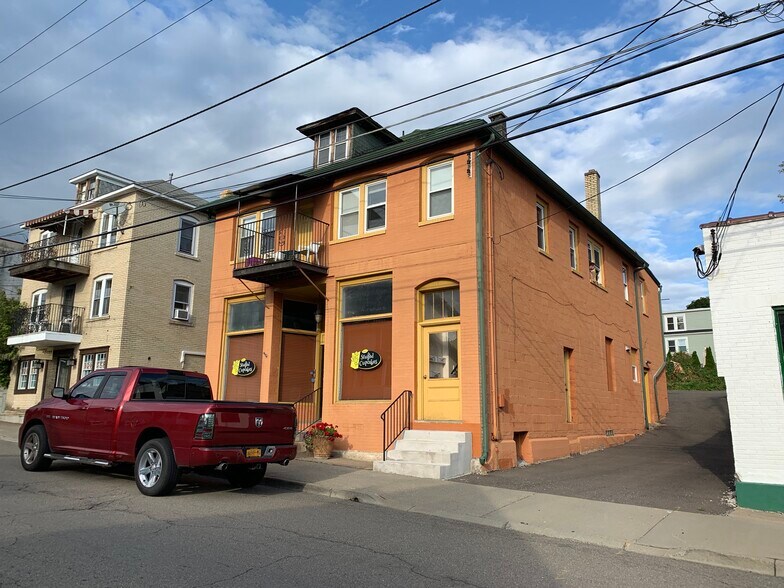 Primary Photo - 116 Oak Hill Ave Ave
