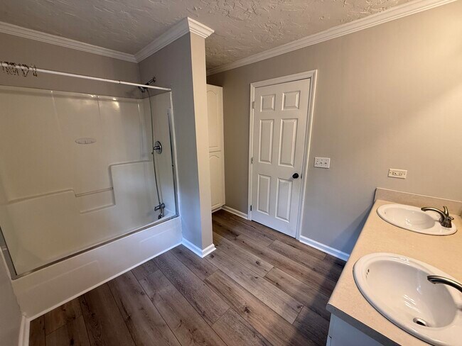 Building Photo - 72 Pisces Dr