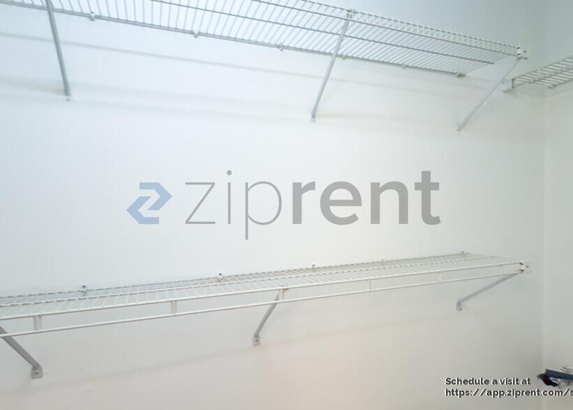 Building Photo - 8533 Sawyer Brown Rd