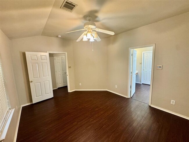 Building Photo - 295 Strawn
