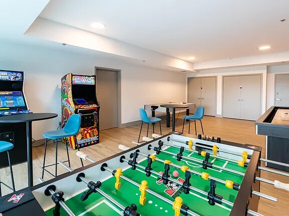 Building Photo - 1201 W Girard Ave