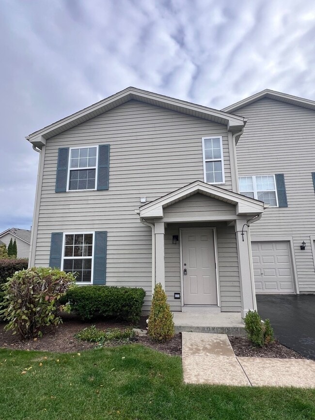 Building Photo - 1350 Orleans Dr