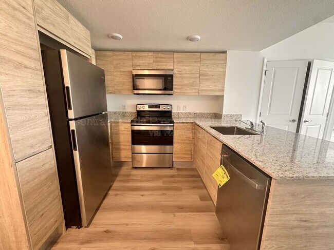 Building Photo - 1220 Southstation Pl