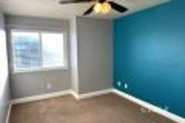 Building Photo - Newer Home in Elko