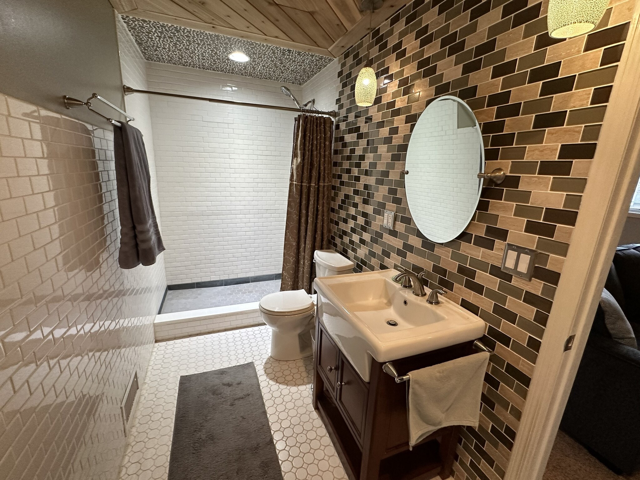 Lower Level Bathroom - 1917 6th St SW