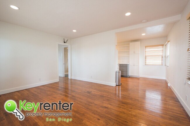 Building Photo - Beautiful Condo Only 6 blocks to the beach | Seaside District of Oceanside