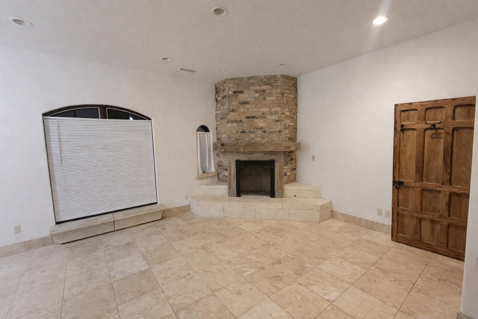 Building Photo - 32 E Utah Ave