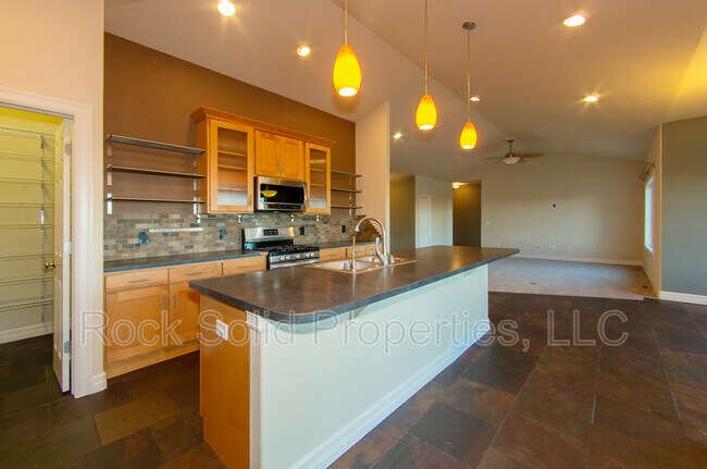 Building Photo - 7513 Jacob Pl