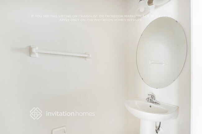 Building Photo - 12233 Blue Pacific Dr