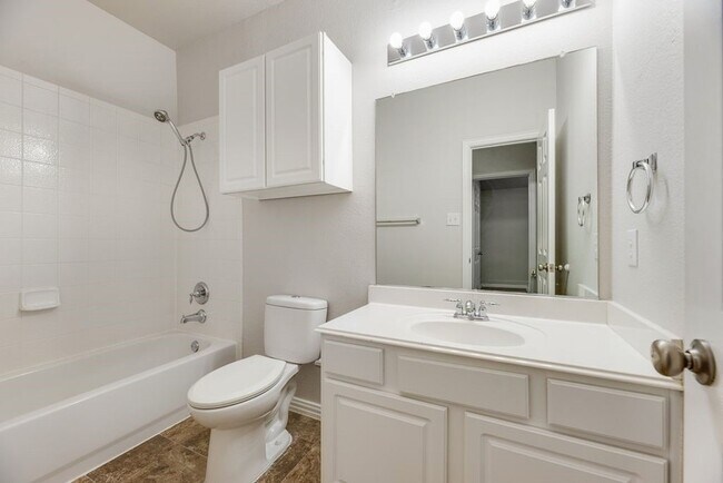Building Photo - 4613 Pine Brook Dr