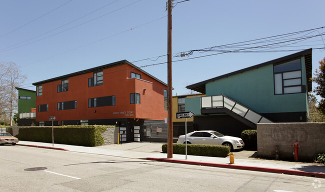 Primary Photo - North Venice Court