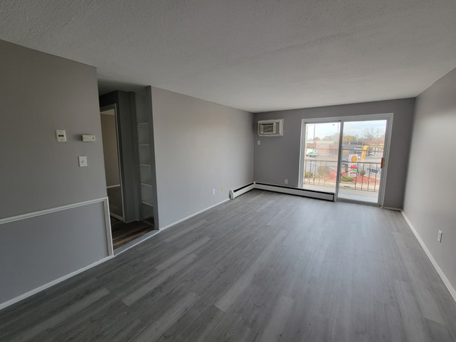 Building Photo - 13444 Euclid Ave