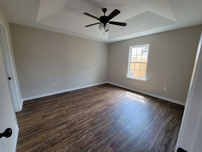 Building Photo - 431 Andover Dr