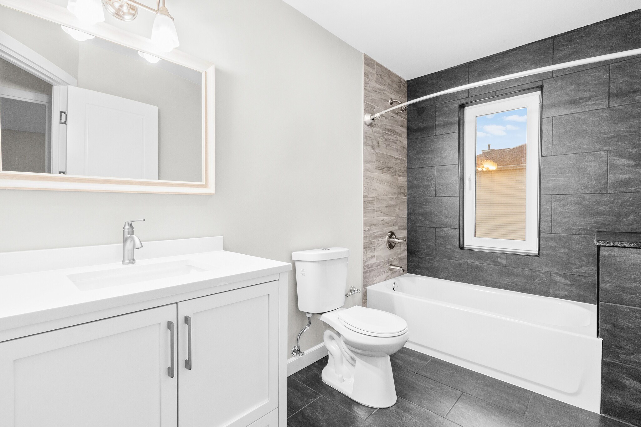 Full Bath 2 - 71 Saint Marys Pl