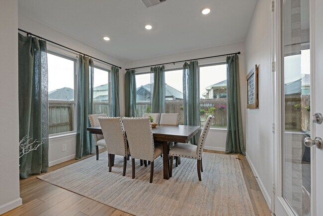 Building Photo - 18323 Tiger Flowers Dr